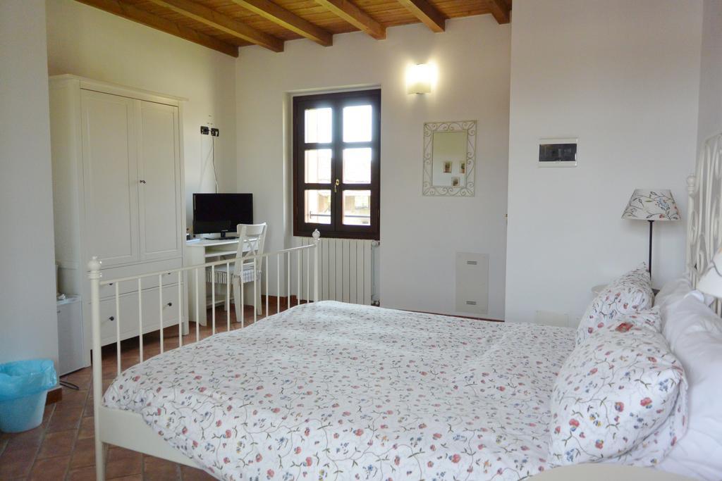 Agriturismo Cascina Mora Pavia Kültér fotó