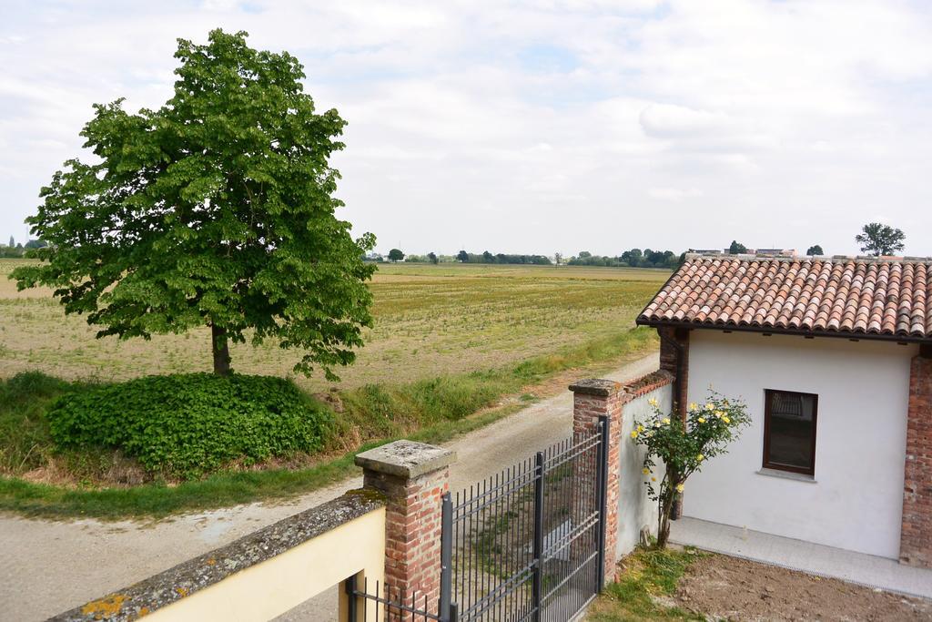 Agriturismo Cascina Mora Pavia Kültér fotó
