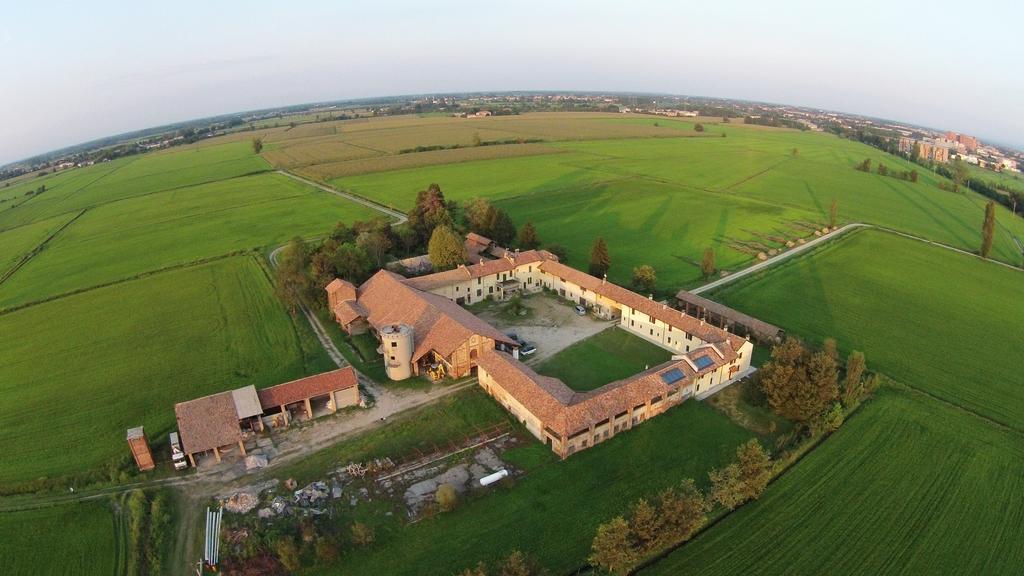 Agriturismo Cascina Mora Pavia Kültér fotó